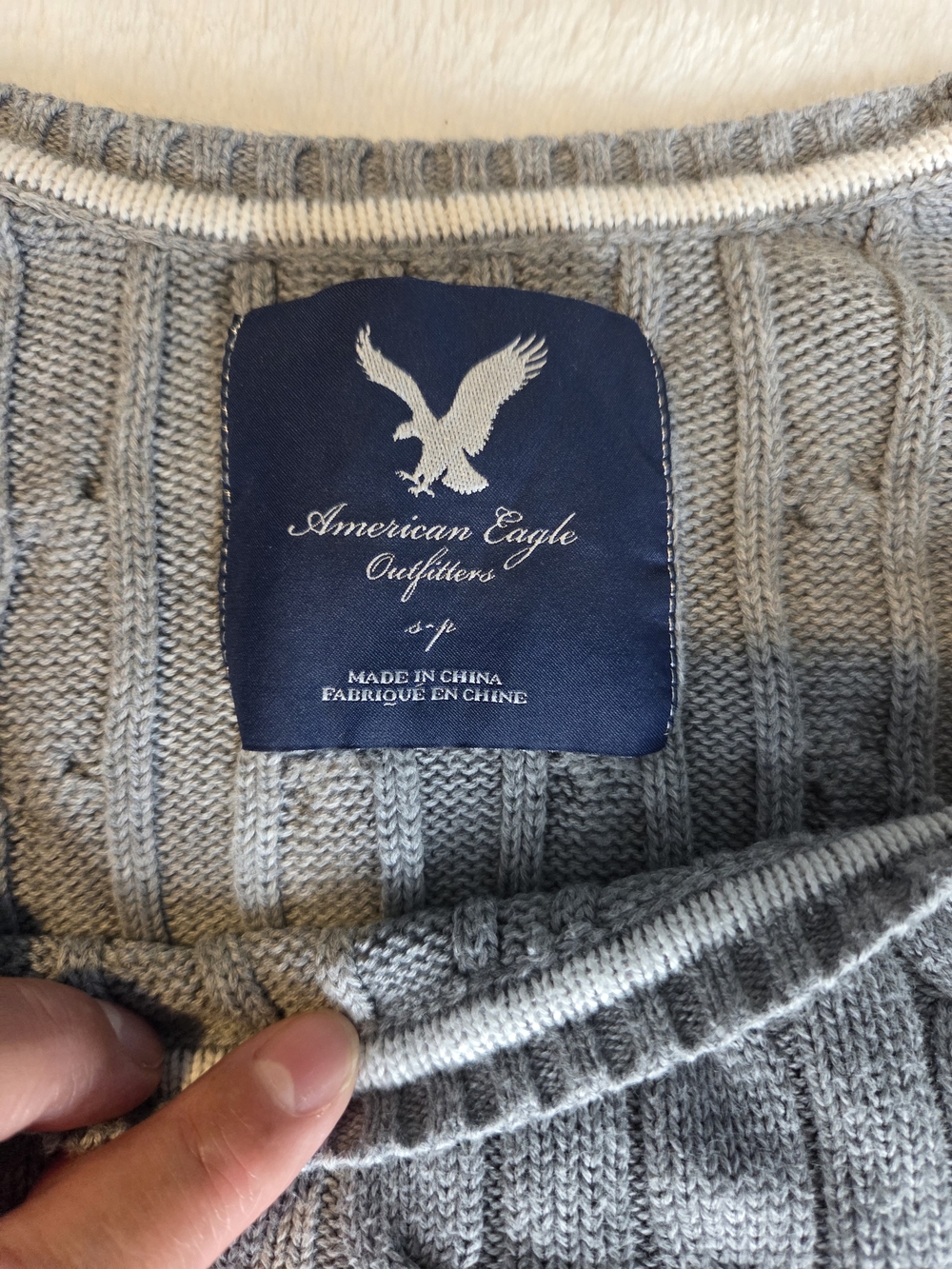 American Eagle Outfitters Vintage Women's Gray Cable Knit Sweater - Picture 2 of 8